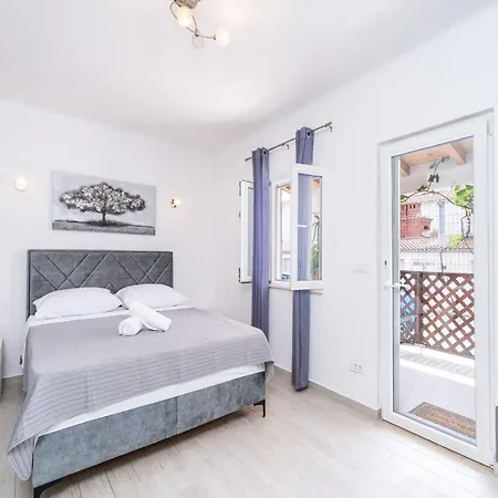Daire Feather - With Terrace Dubrovnik