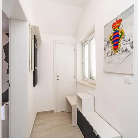 Feather - With Terrace Apartament